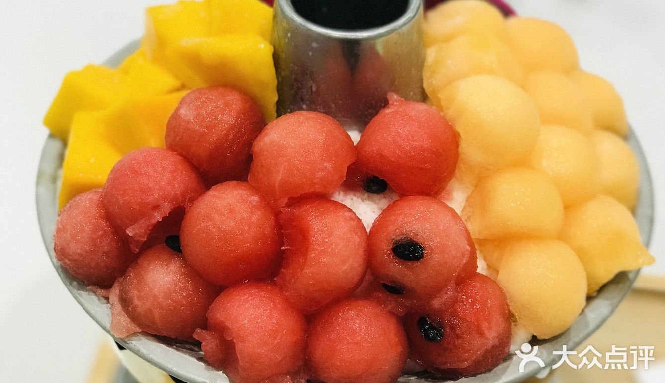 鲜果牛奶冰火锅腹肌小哥哥的夏日物语