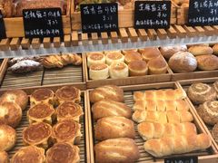 -焙丽拾光(麦凯乐直营店)