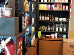零售区-星巴克(高雄小港国际机场店)