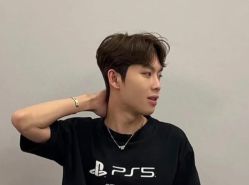 -一家只做男发烫染的店