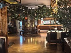 -八府香鸭·啫啫煲(华山路店)