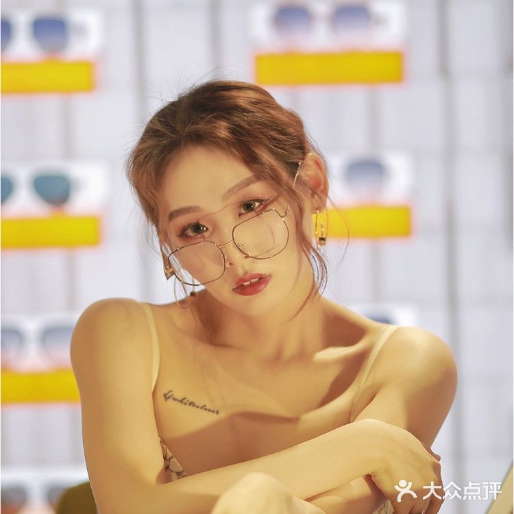 百元凹造型的秘密武器！眼镜店