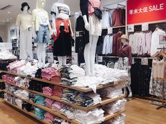 -优衣库(南宁江南万达店)
