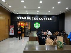 等位区-星巴克(北京中关村北京国际店)
