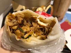 -老王芙蓉蛋卷饼(万达店)