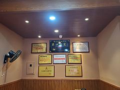 -谢老五跷脚牛肉·非遗传承店
