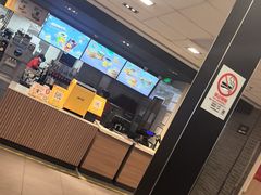 -麦当劳(上海虹桥站30B检票口楼上)