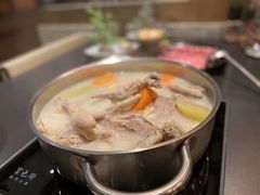 澳门鸡脚猪骨煲（小）-官也街澳门火锅(新源里店)