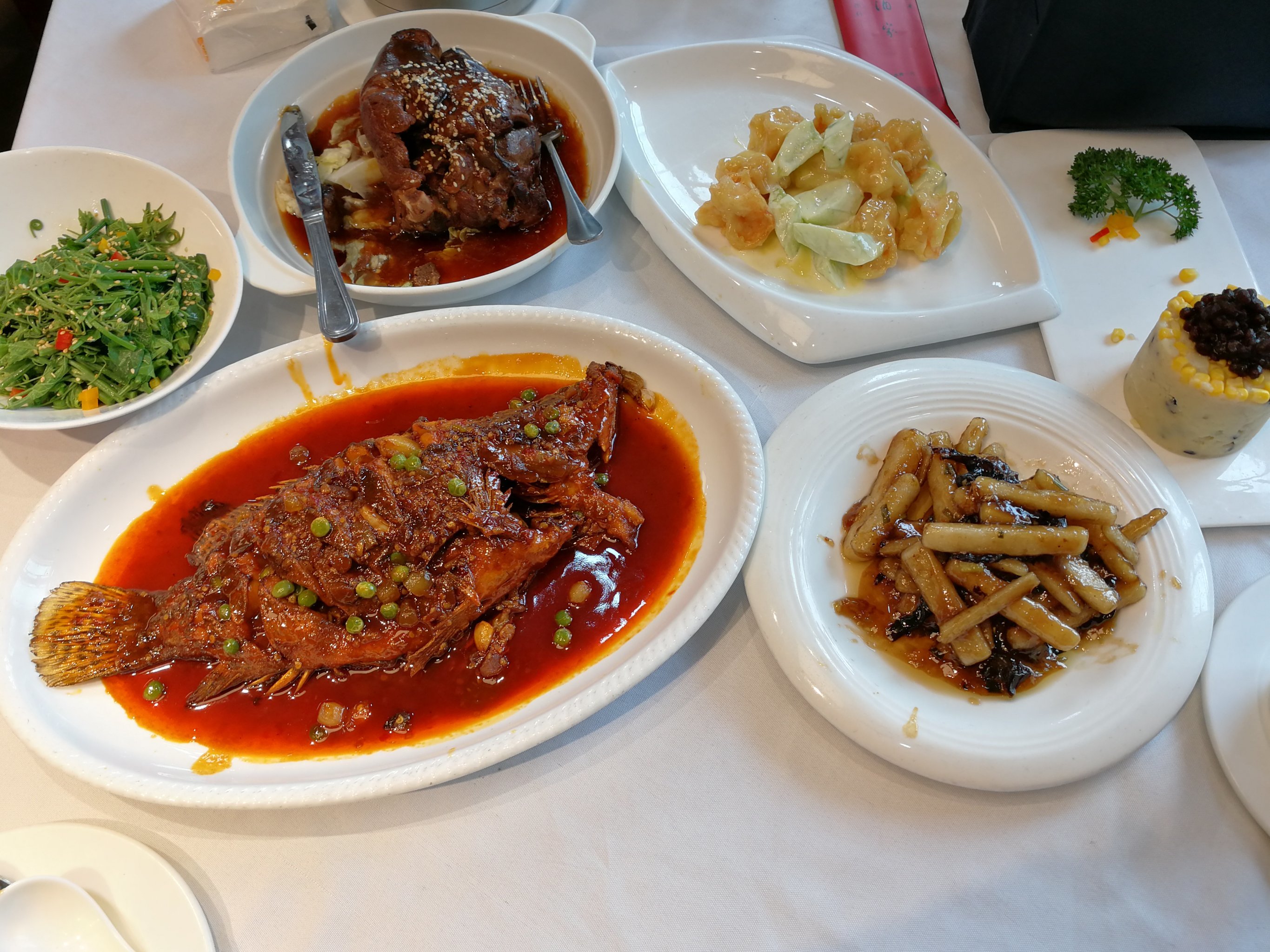 峨眉酒家德内店菜品服务优质酒家