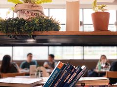-ROAST coffee & eatery