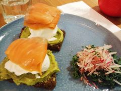 三文鱼牛油果-Moka Bros 摩卡站(西单大悦城店)