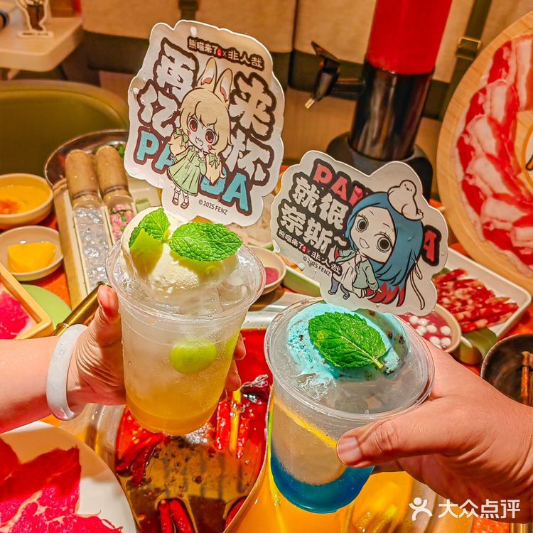 西安火锅党冲！跨半城挤爆熙地港，这熊猫店值哭