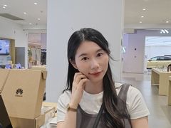 -华为授权体验店(中山公园来福士)