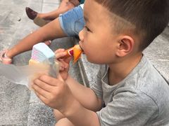 -詹爷爷乌节路街头冰淇淋