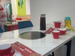 -毛辣果·贵州红酸汤牛肉火锅(西单店)