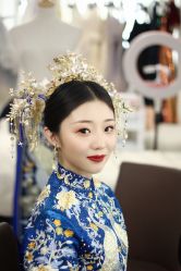 -红馆妆造(中央大街店)