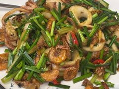 韭菜河虾炒鲜鱿-荣基四海一家·家常菜·海鲜大排档(新安店)