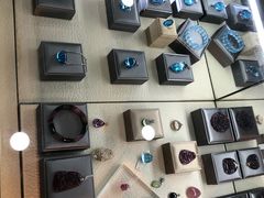 -云洲古玩城(大木桥路店)