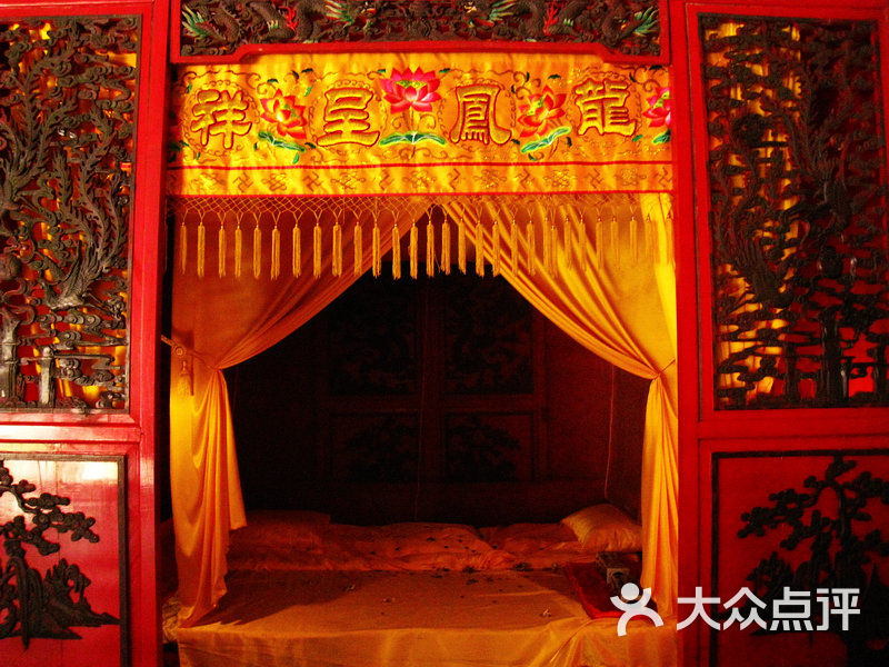 南海神庙昭灵宫后殿龙床图片-北京名胜古迹-大众点评网