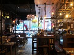 大堂-动动咖啡清真西餐厅