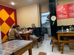 大堂-潘国仙耳光馄饨(黄家阙路店)