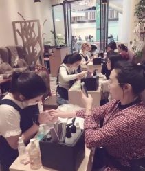 -进巍美甲美睫店