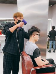 -侨治发型