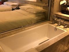 -上海宝华万豪酒店