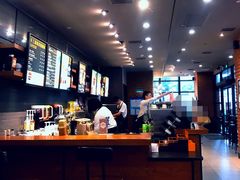-星巴克(上海虹桥新天地二店)