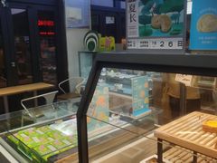 面包甜点陈列柜-KenGee仟吉(吉庆街店)