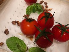 番茄脆菇沙拉-小大董·烤鸭(凤凰汇店)