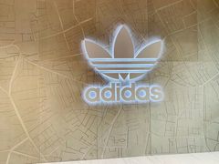 -阿迪达斯(武林银泰三叶草店)