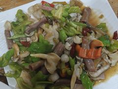 -超越海鲜屋(飞龙物业店)