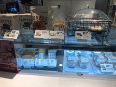面包甜点陈列柜-喜茶(佛山岭南站店)