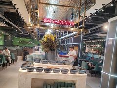 -金滏山烤肉·海鲜·火锅自助餐厅(襄阳万达店)