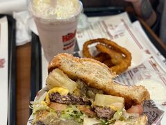 -The Habit Burger Grill 哈比特汉堡(世博店)