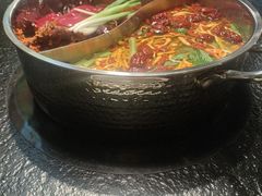 -鹿鸣山草本茶香火锅(园西路店)