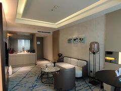 -上海漕河泾万丽酒店
