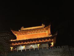 -巴陵广场