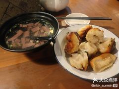 -舒蔡记生煎菜饭(云南中路店)