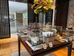 面包甜点陈列柜-深圳四季酒店·馥自助餐厅