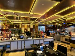 -大中华希尔顿酒店-念自助餐·嗨啤·小龙虾
