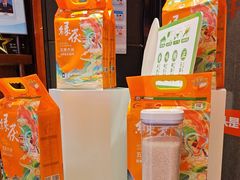 -阿瓦山寨·湘菜现炒·剁椒鱼头王(咸阳总店)