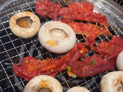 -明洞阿姨·韩式酱蟹烤肉·创意料理(三元桥店)