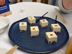 -品海楼·大连海胆锅贴馆(东港店)