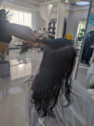 -V7 HAIR SALON