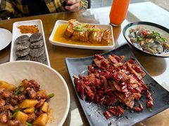 -隔壁老王·家常云南菜(花巷店)