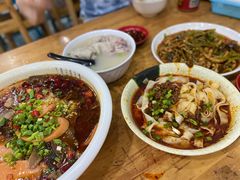 -雷祖芳老妈蹄花店