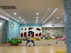 -乐悠游亲子游泳俱乐部