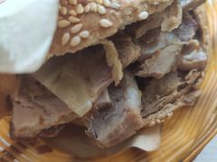 -洪峰浩老北京烧饼夹肉(角门路店)